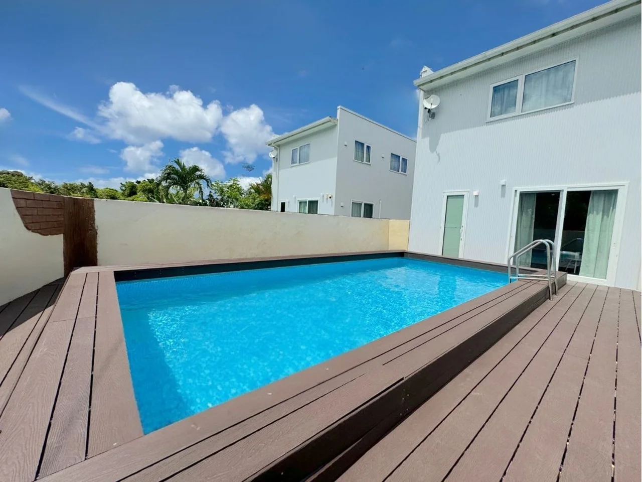 プライベートプール